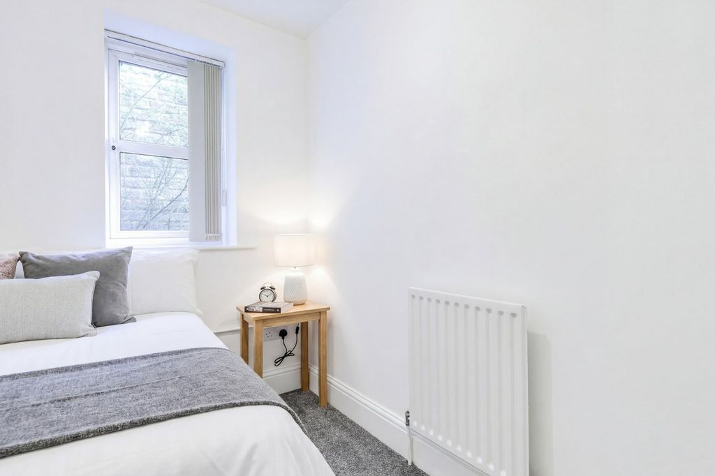 Property photo 3 of 15 Picture No. 15