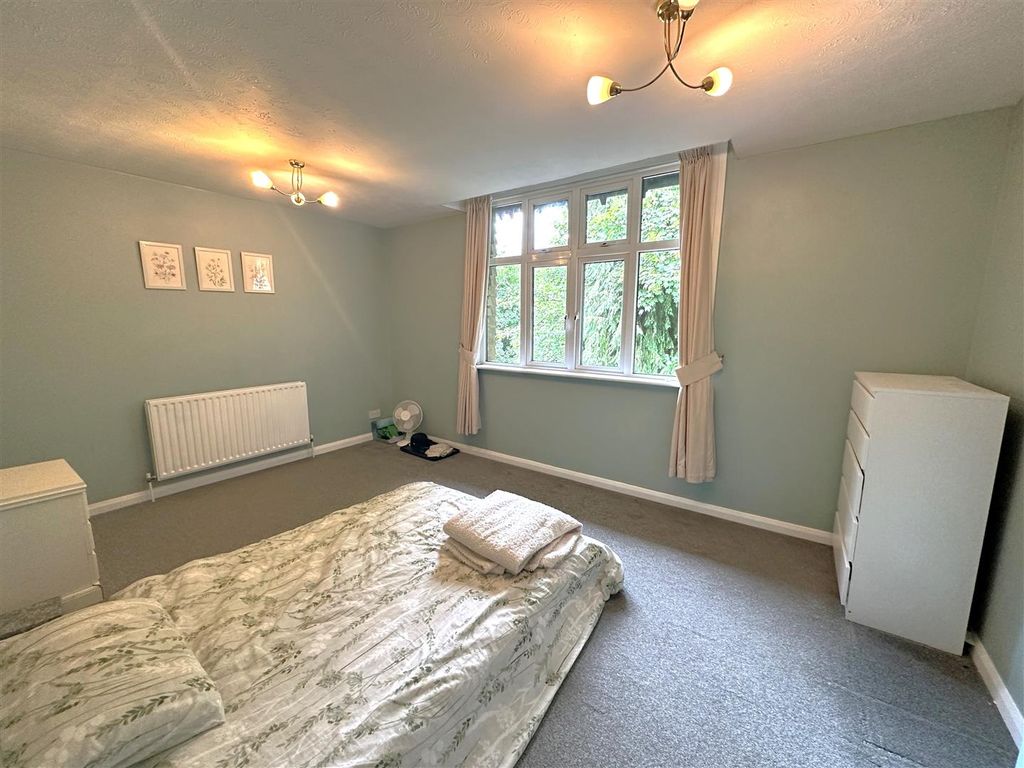 Property photo 2 of 10 19.Jpg