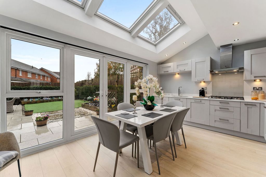 Property photo 2 of 42