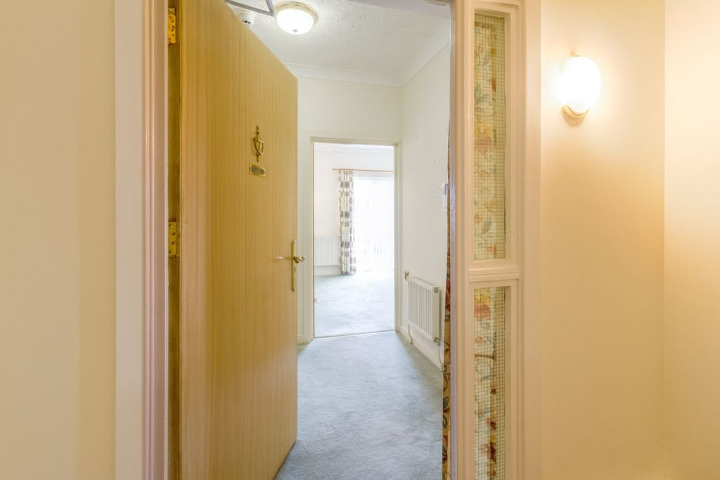 Property photo 3 of 12