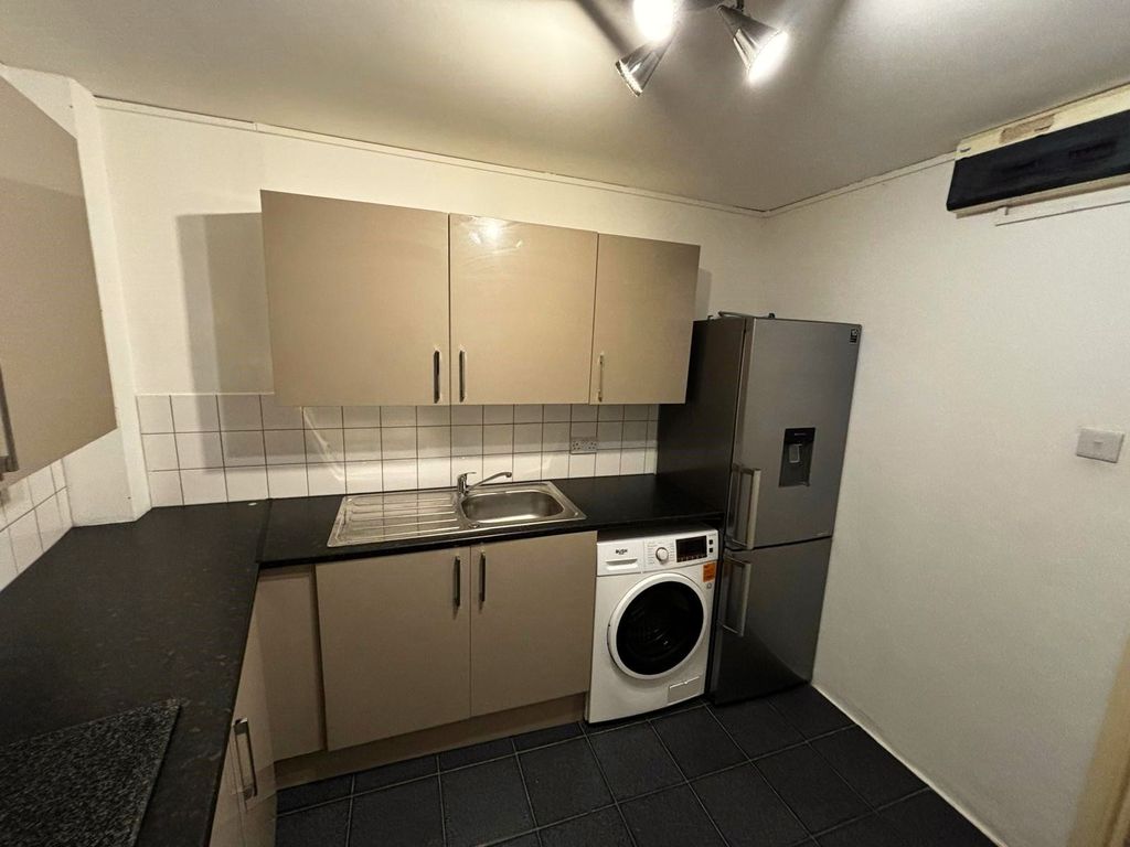 Property photo 3 of 12 Image