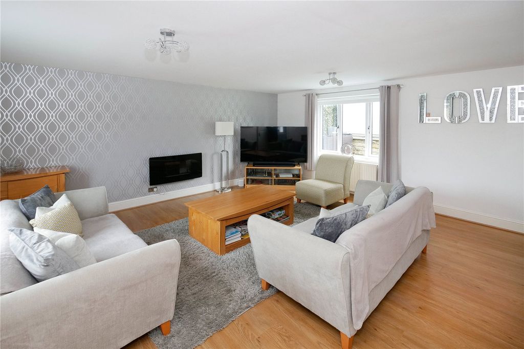 Property photo 2 of 25 Picture No. 02