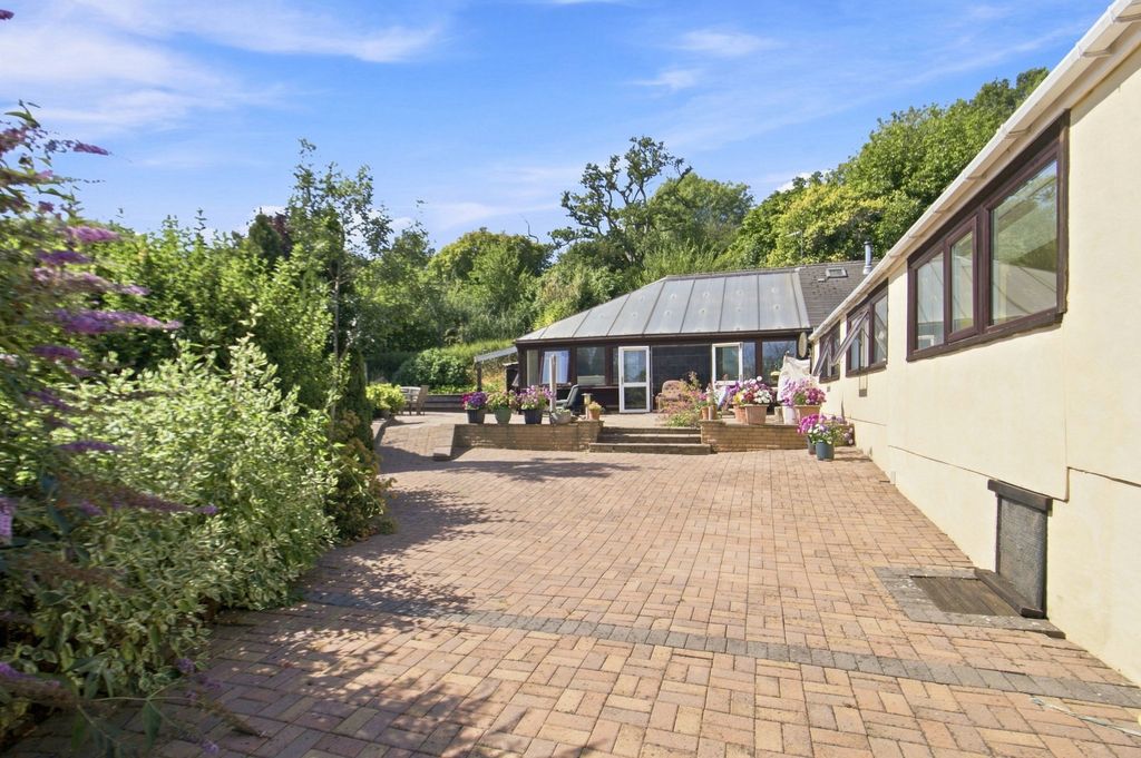 Property photo 3 of 26