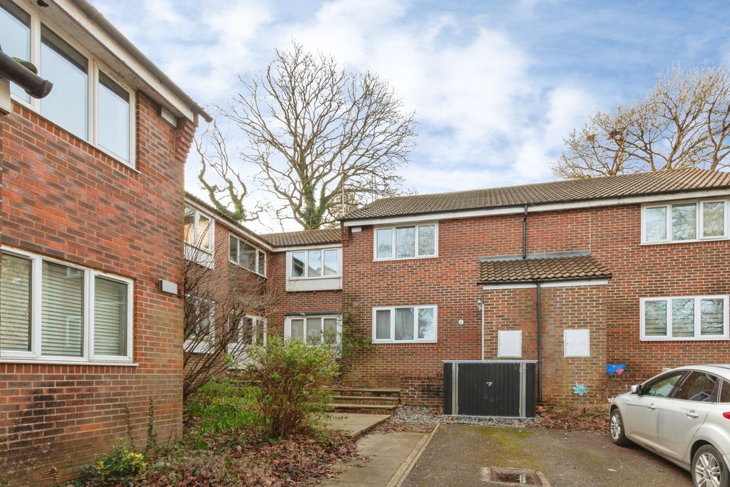 Additional image 9 of 1 bed flat for saleDudley Close, Bordon GU35