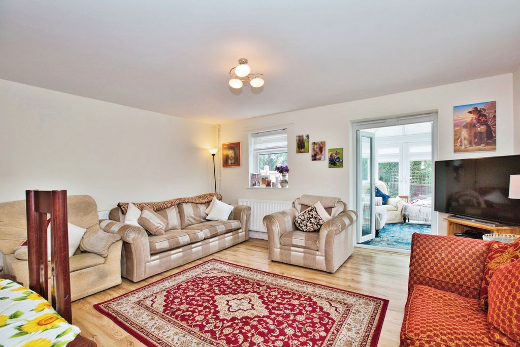 Property photo 3 of 16 Photography