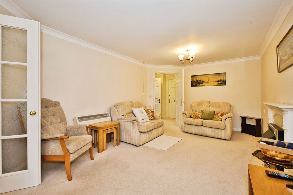 Property photo 3 of 11