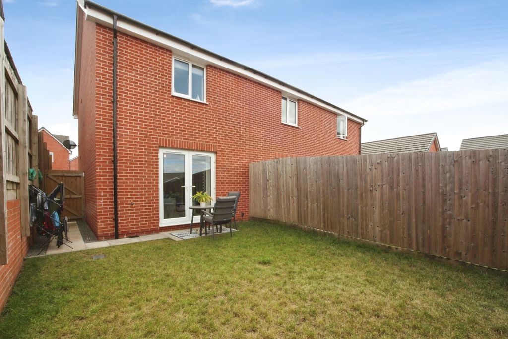 Property photo 2 of 14