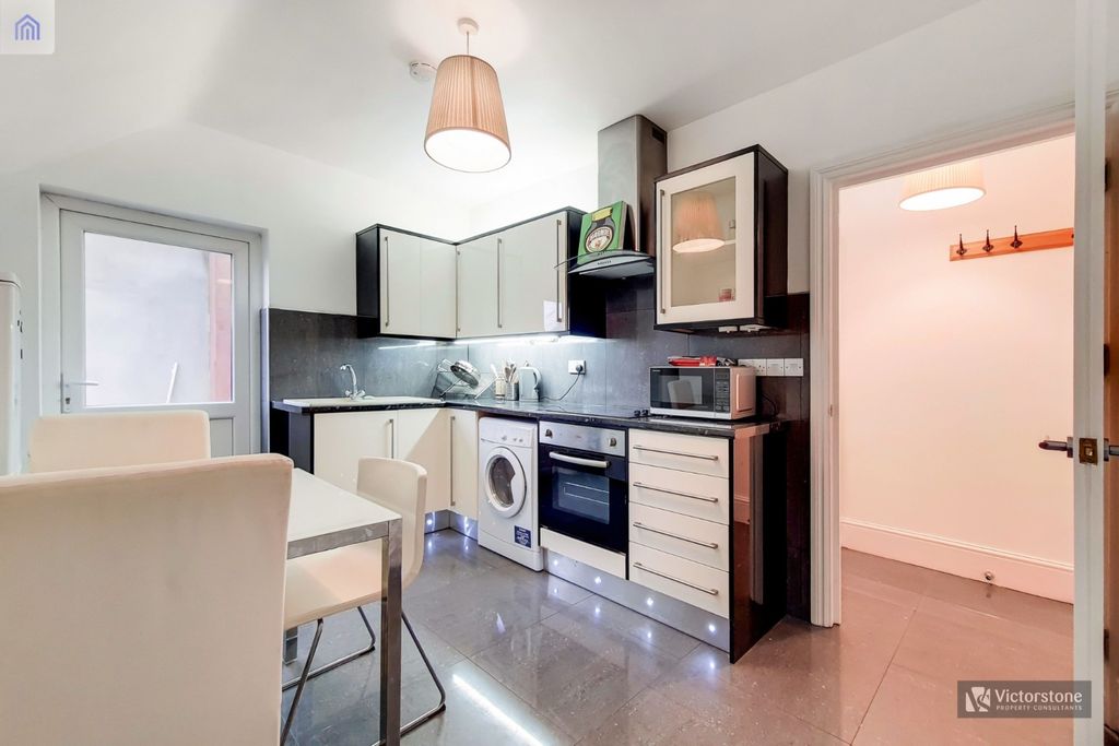 Property photo 1 of 10 1500313