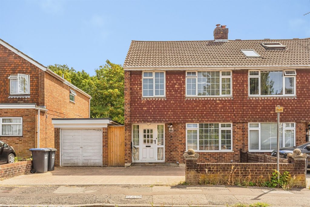 Property photo 1 of 18