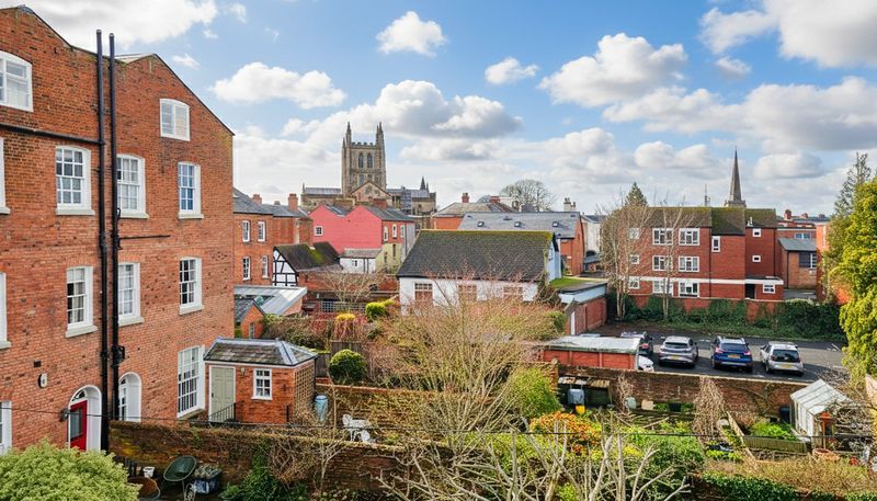 Property photo 2 of 16 Photo 17