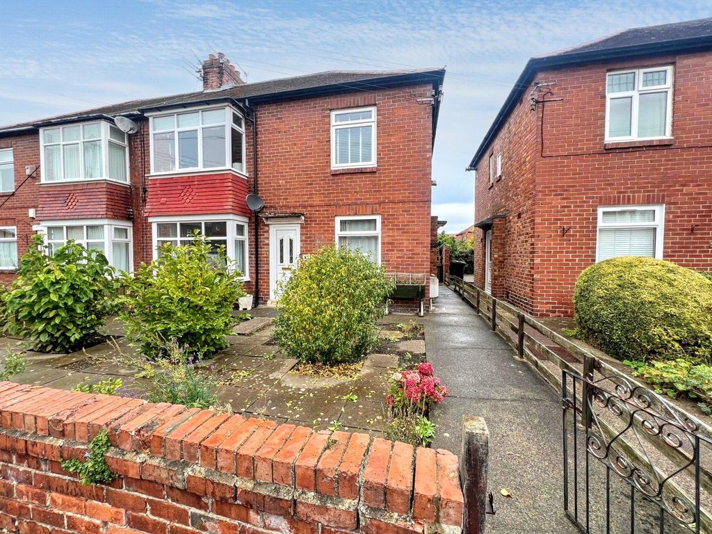 Property photo 1 of 8