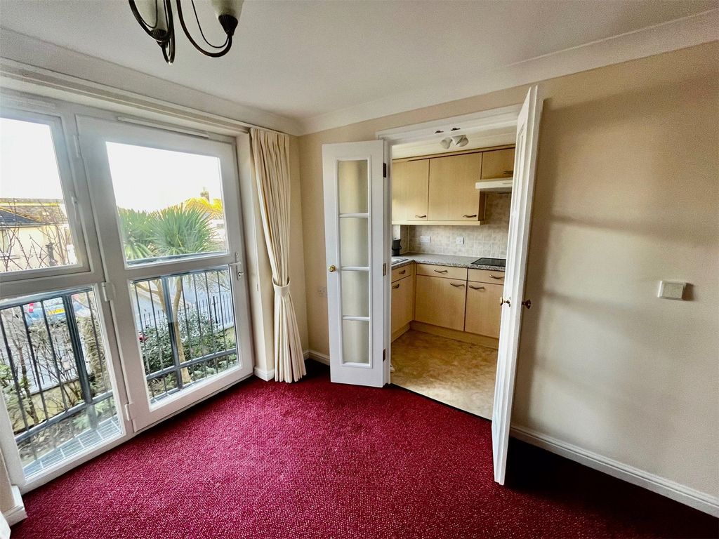 Property photo 3 of 8 Picture No. 09