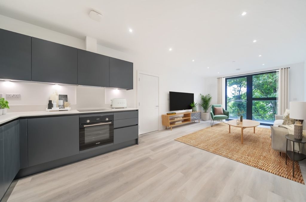 Property photo 2 of 4 Reception/Kitchen