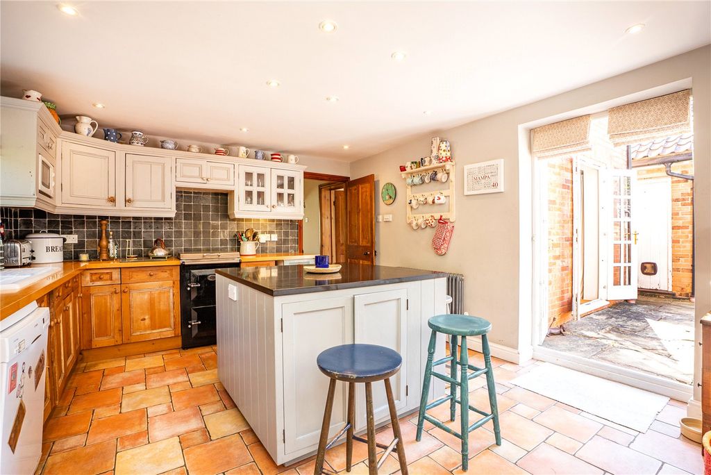 Property photo 3 of 31 Picture No. 40