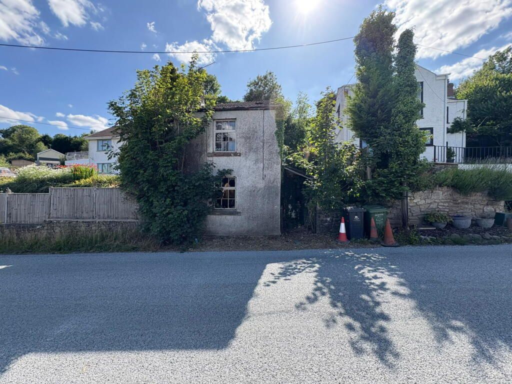 Property photo 1 of 2