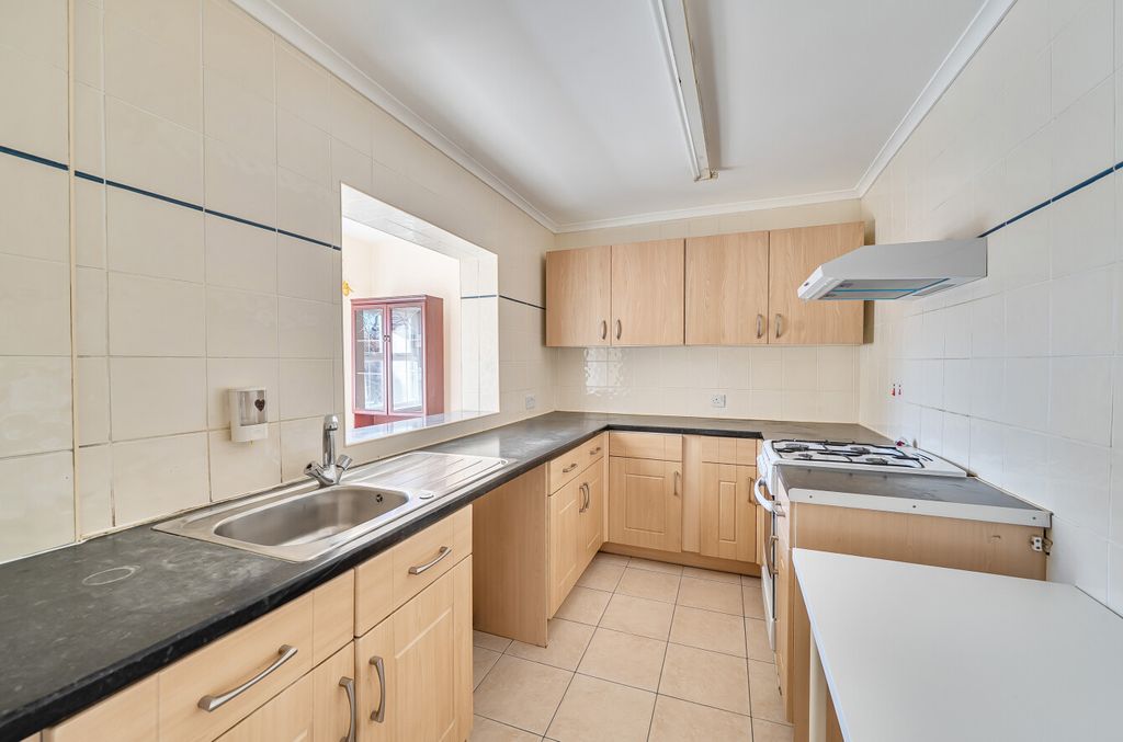 Property photo 2 of 22 1395107-14-695Bc0...