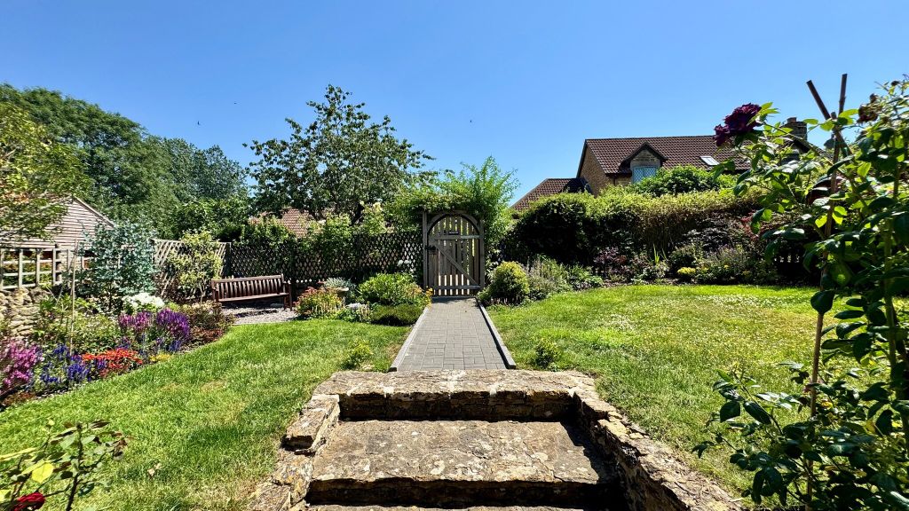Property photo 2 of 24