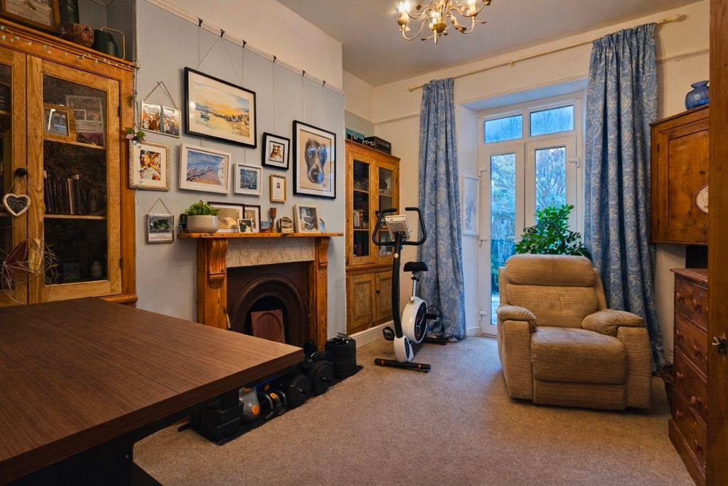 Property photo 3 of 18 Dining Room