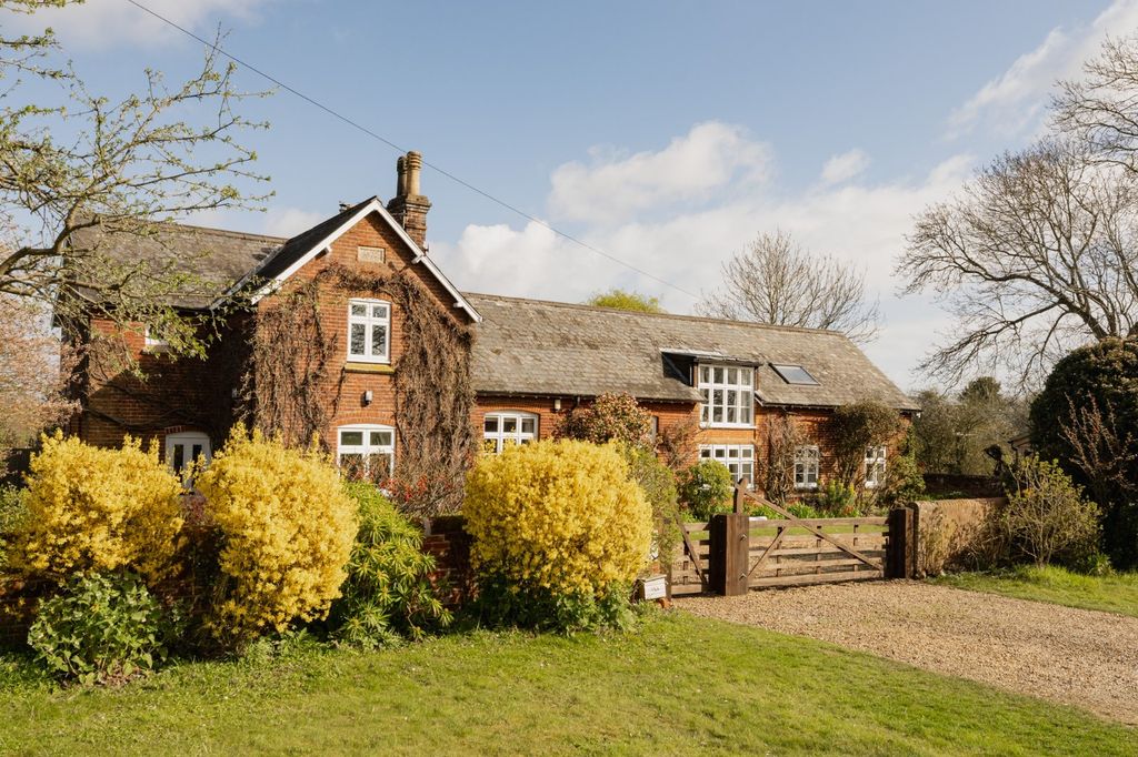 Property photo 1 of 27 Picture No. 30