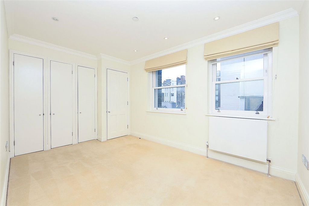 Property photo 3 of 8 Picture No. 20