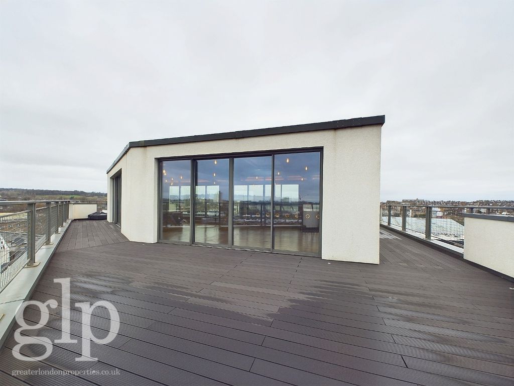 Property photo 2 of 31 3836503