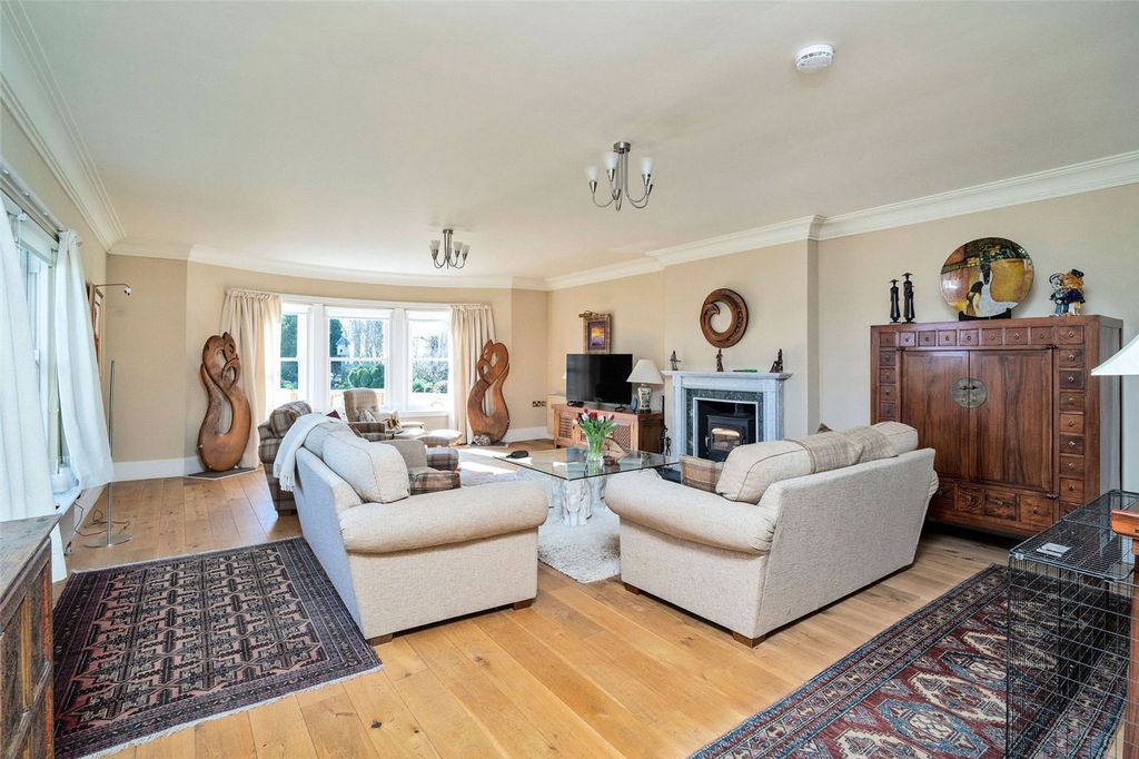 Property photo 3 of 62 Sitting Room