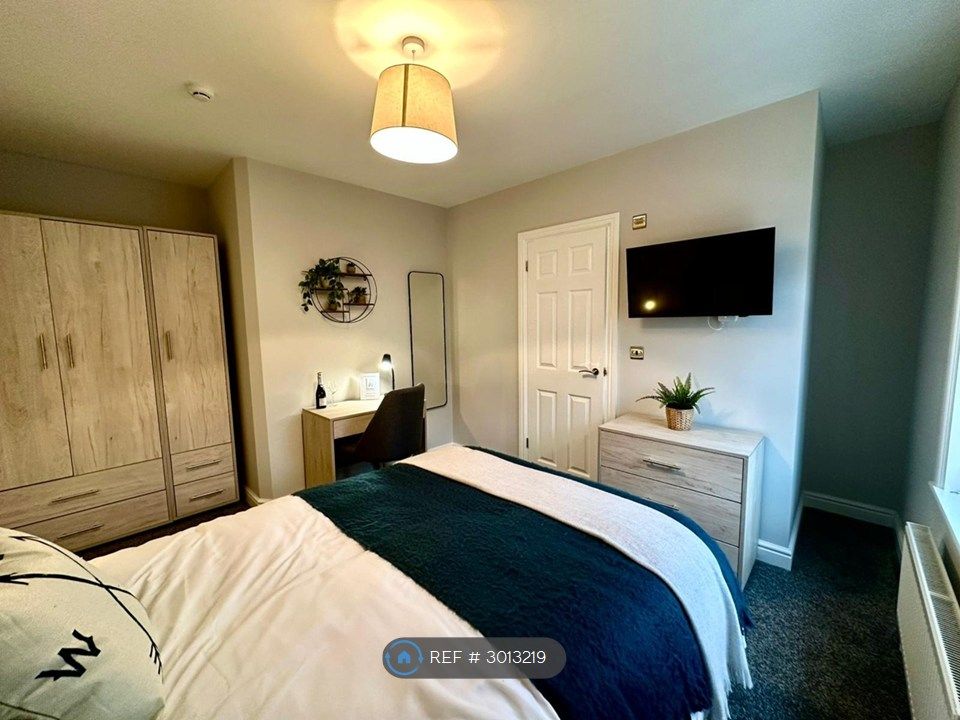Property photo 2 of 12 Room 1