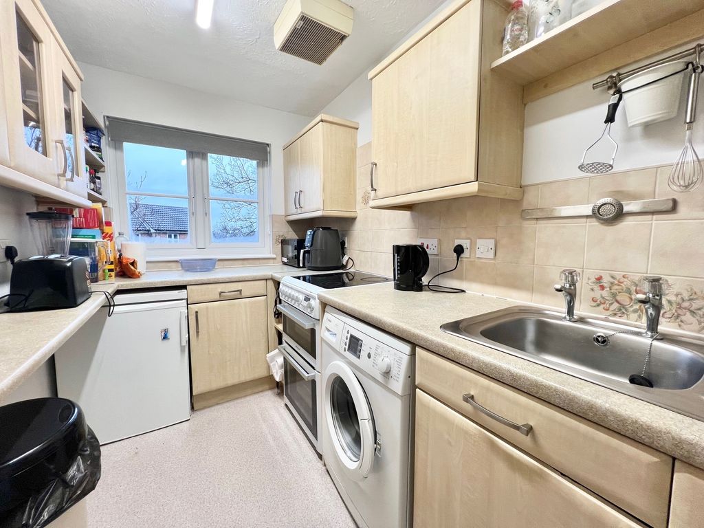 Property photo 2 of 8 2