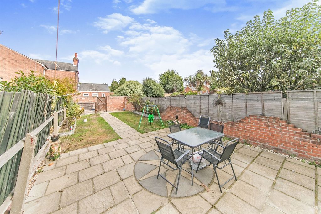 Property photo 1 of 18