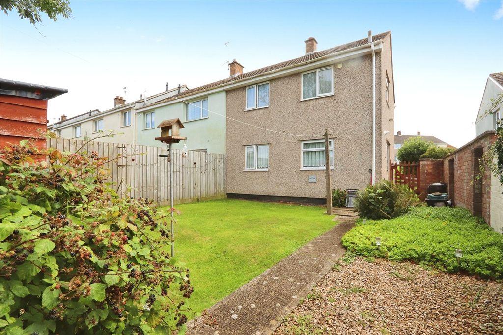 Property photo 2 of 11 Picture No. 27