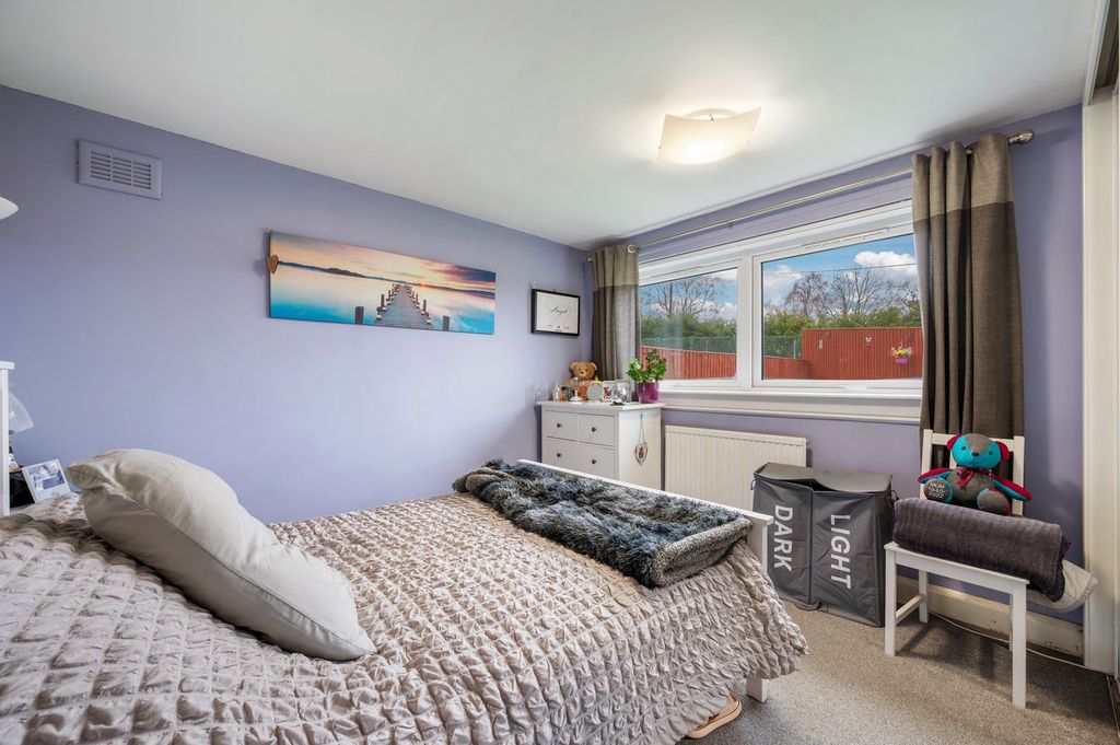 Property photo 3 of 26