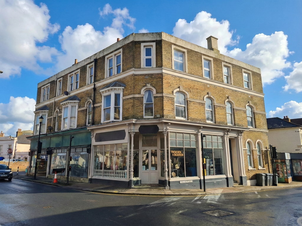 Property photo 1 of 6 Front (Exterior)