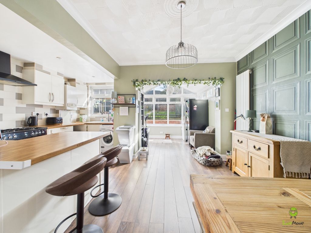 Property photo 2 of 19 Presented By Kevin At Ewemove Bexleyheath And Dart