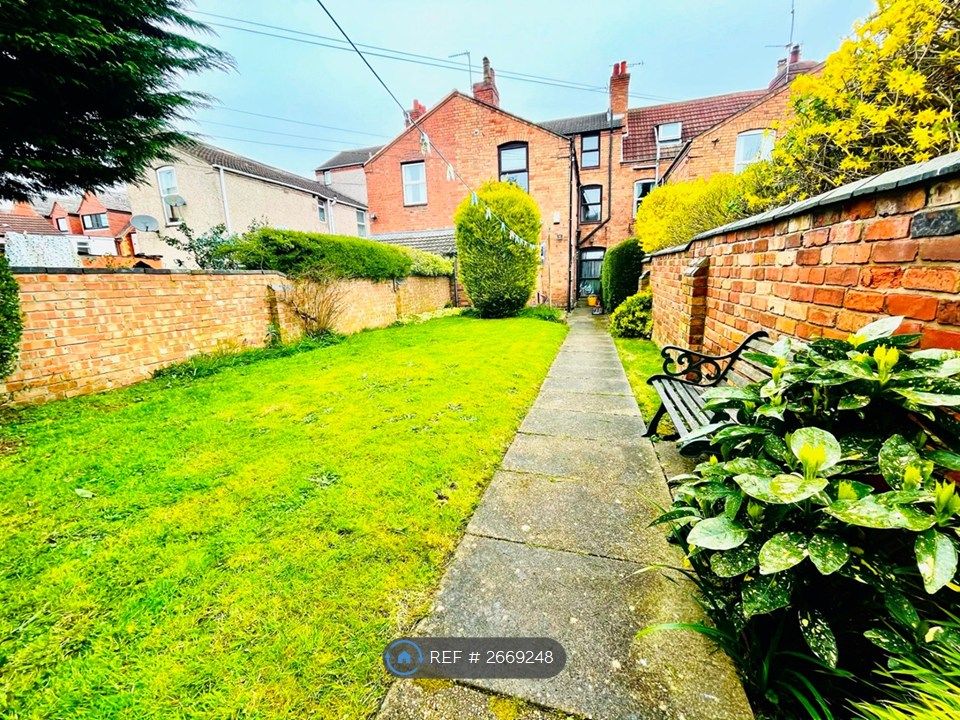 Property photo 3 of 10 Communal Private Garden Area