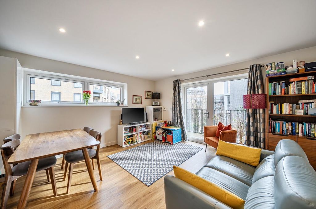 Property photo 2 of 11 Davidson Frost-Wellings, Dfw, Arthur Court, Stanmo