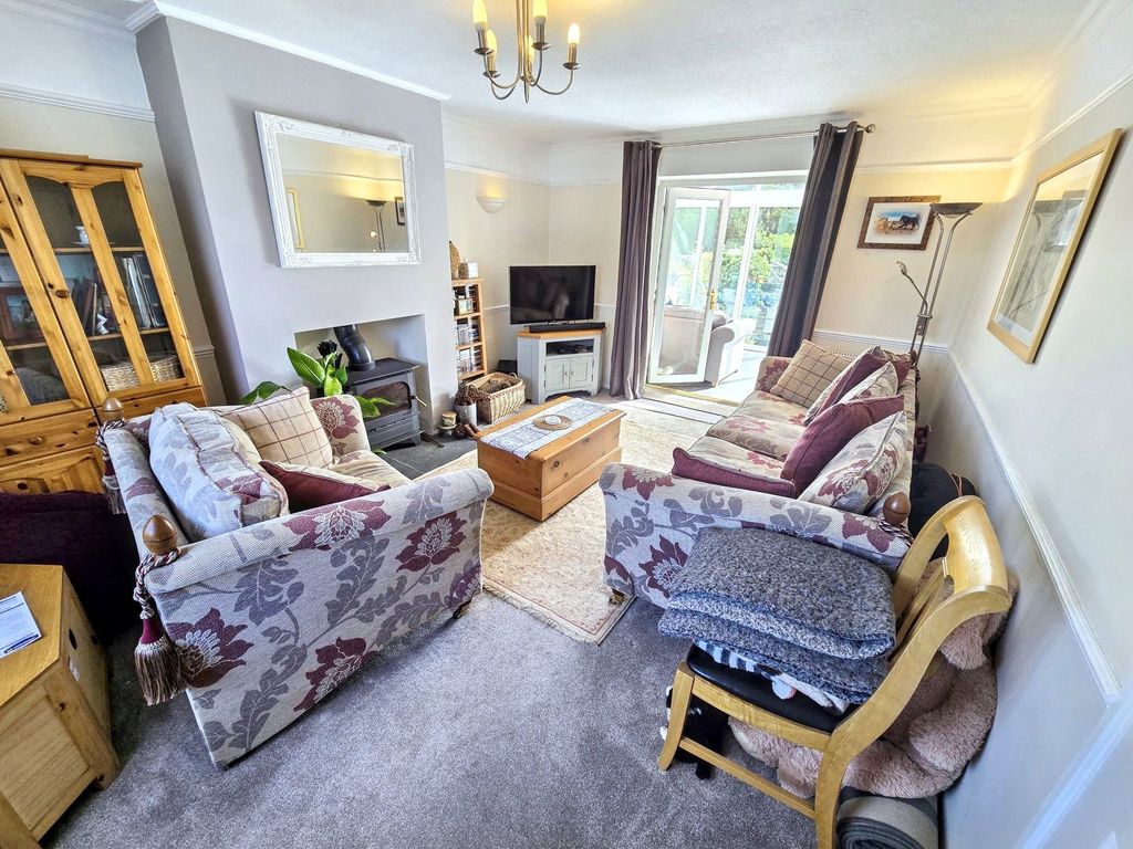 Property photo 2 of 24