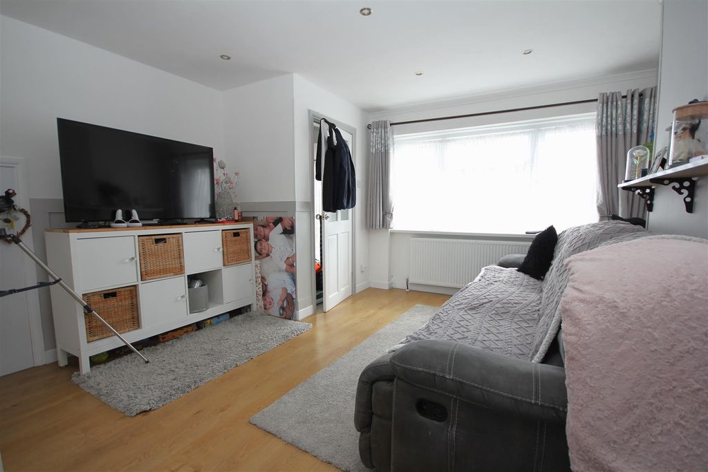Property photo 3 of 11 Img_1346.Jpg