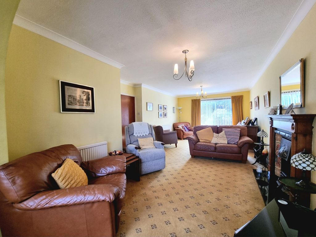 Property photo 2 of 43