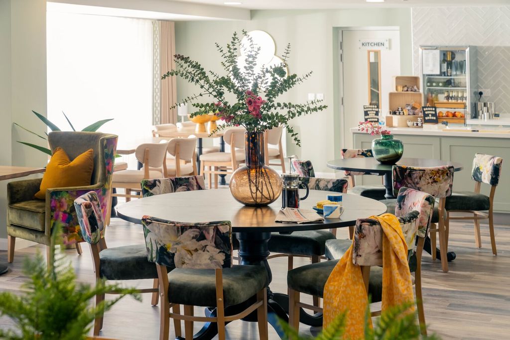 Property photo 1 of 19 Matcham Grange, Harrogate - Bistro