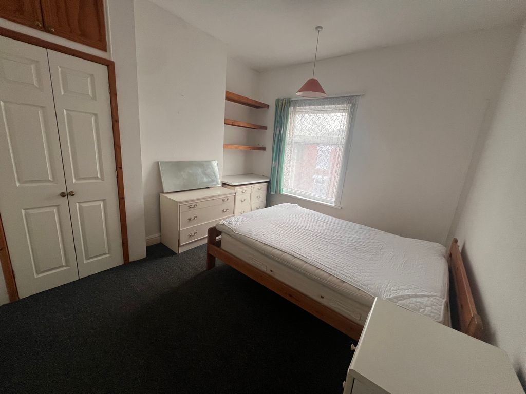 Property photo 2 of 3