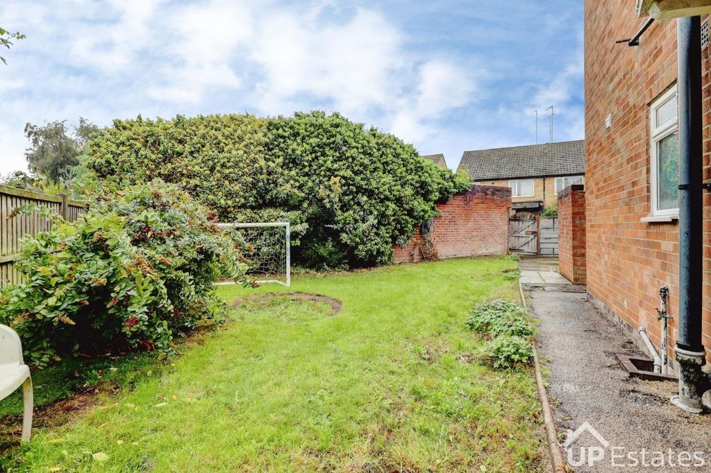 Property photo 2 of 10