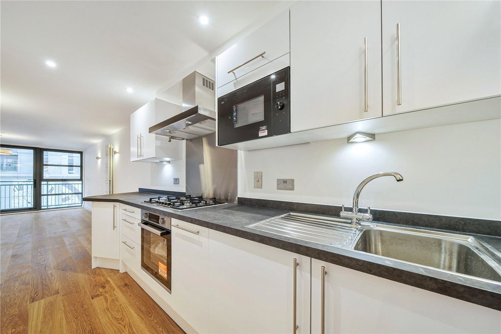 Property photo 3 of 18 Picture No. 27