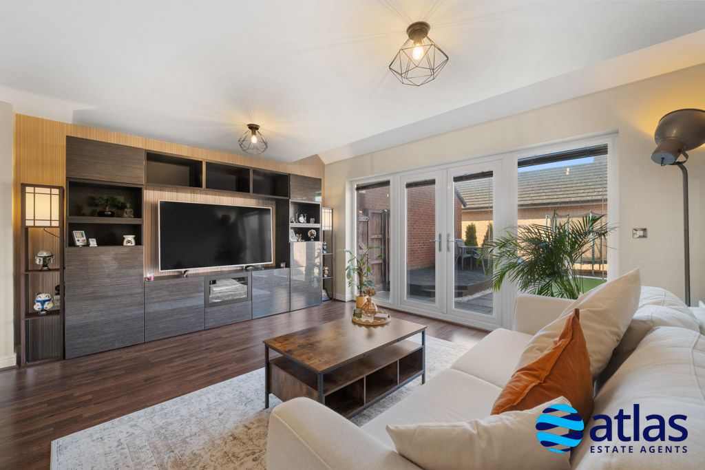 Property photo 2 of 30 Living Space