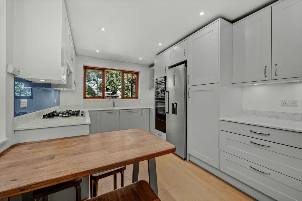 Property photo 3 of 13 Picture No. 23