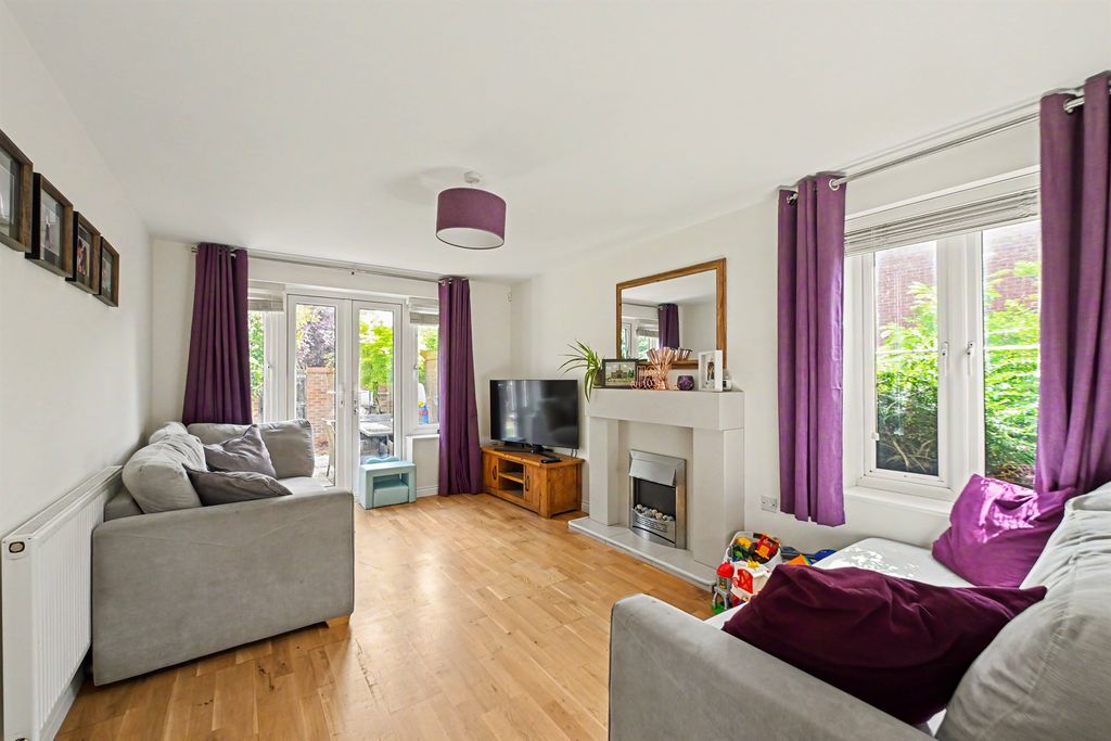 Property photo 2 of 17