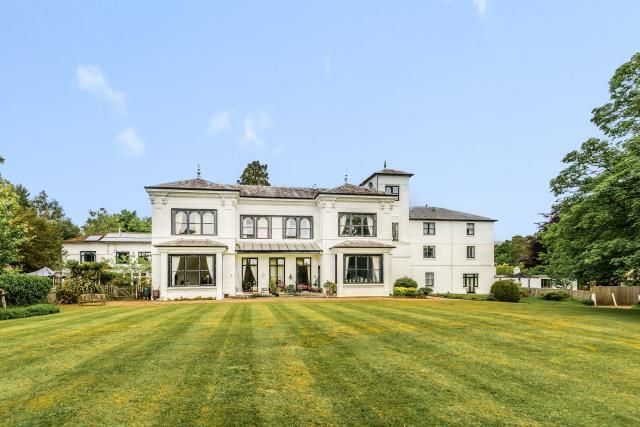 Property photo 1 of 10 External View