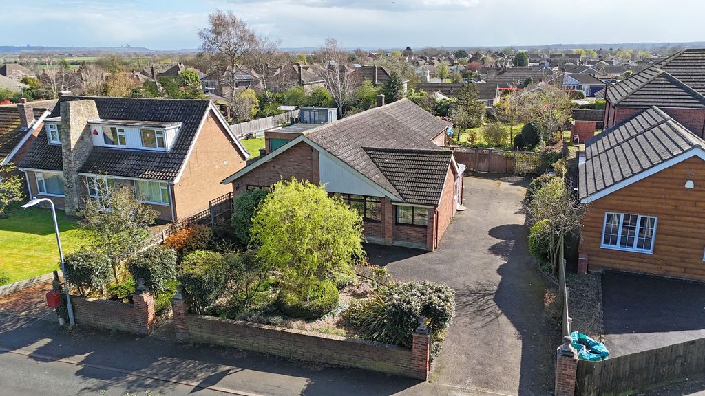 Property photo 1 of 31