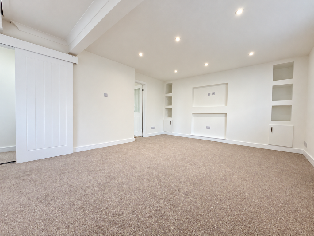 Property photo 2 of 15 5468Dce4-4C3A-4Cf5-Addf-B09056CE3525