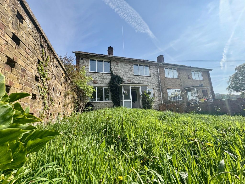 Property photo 1 of 11 F09dc3A5-48Ac-4447-86E2-617Df3c002F0