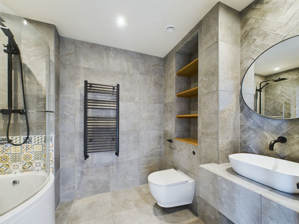 Property photo 3 of 25